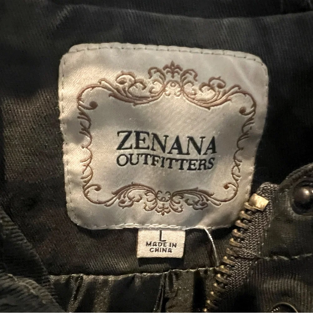 Zenana Outfitters Camo Green Women’s  Jacket/ interior cinch waist, pockets,hood - Picture 3 of 3